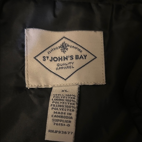 St. John's Bay Black Quilted Vest - Picture 2 of 2